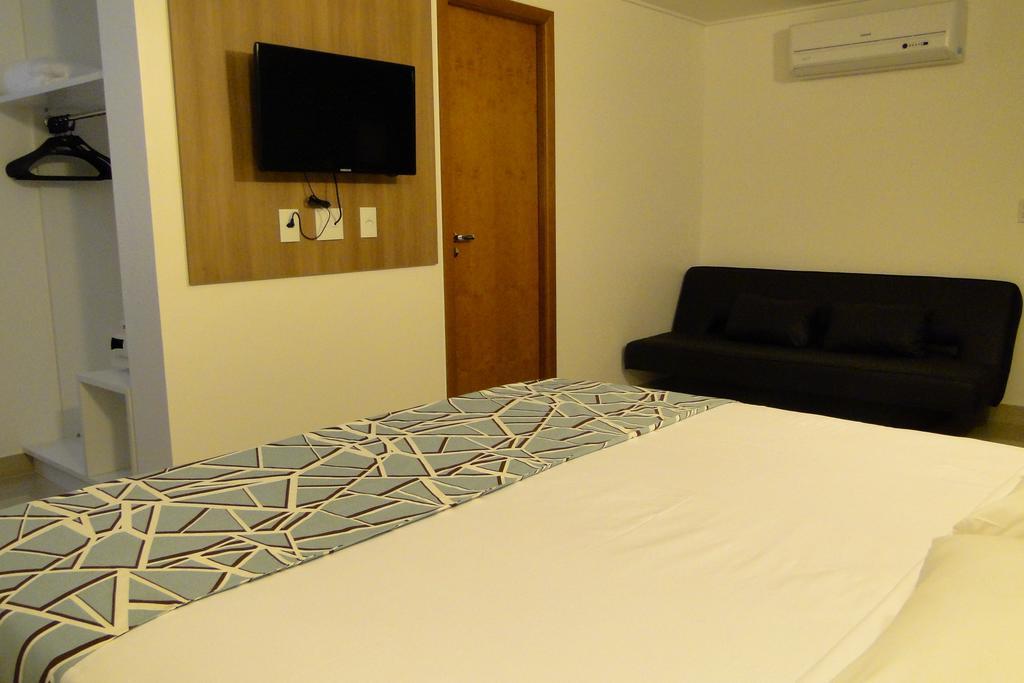 Alameda Vitoria Hotel Bagian luar foto