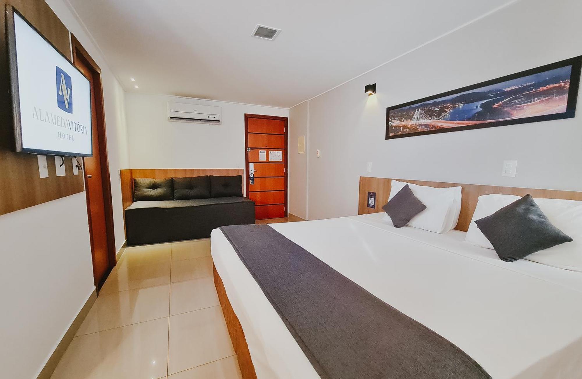 Alameda Vitoria Hotel Bagian luar foto