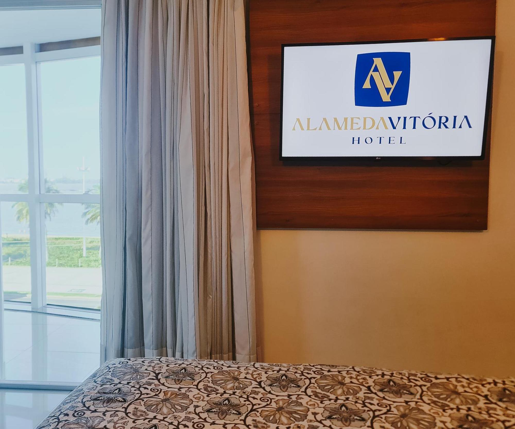 Alameda Vitoria Hotel Bagian luar foto